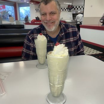 Steak ’n Shake - Egg Nog Milkshake - Burgers Near Me - Hoffman Estates, Illinois