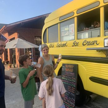 Old School Ice Cream - Ice cream truck - Food Trucks Near Me - Ferdinand, Indiana Old School Ice Cream - Ice cream truck - Food Trucks Near Me - Ferdinand, Indiana