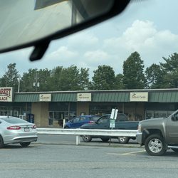 Kwik-Fill Plaza Motel - All ur need in one place including full service stations and plenty semi parking! Great restaurant!