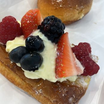 Paris Baguette - Mixed Berry - Coffee & Tea Near Me - Irvine, California Paris Baguette - Mixed Berry - Coffee & Tea Near Me - Irvine, California