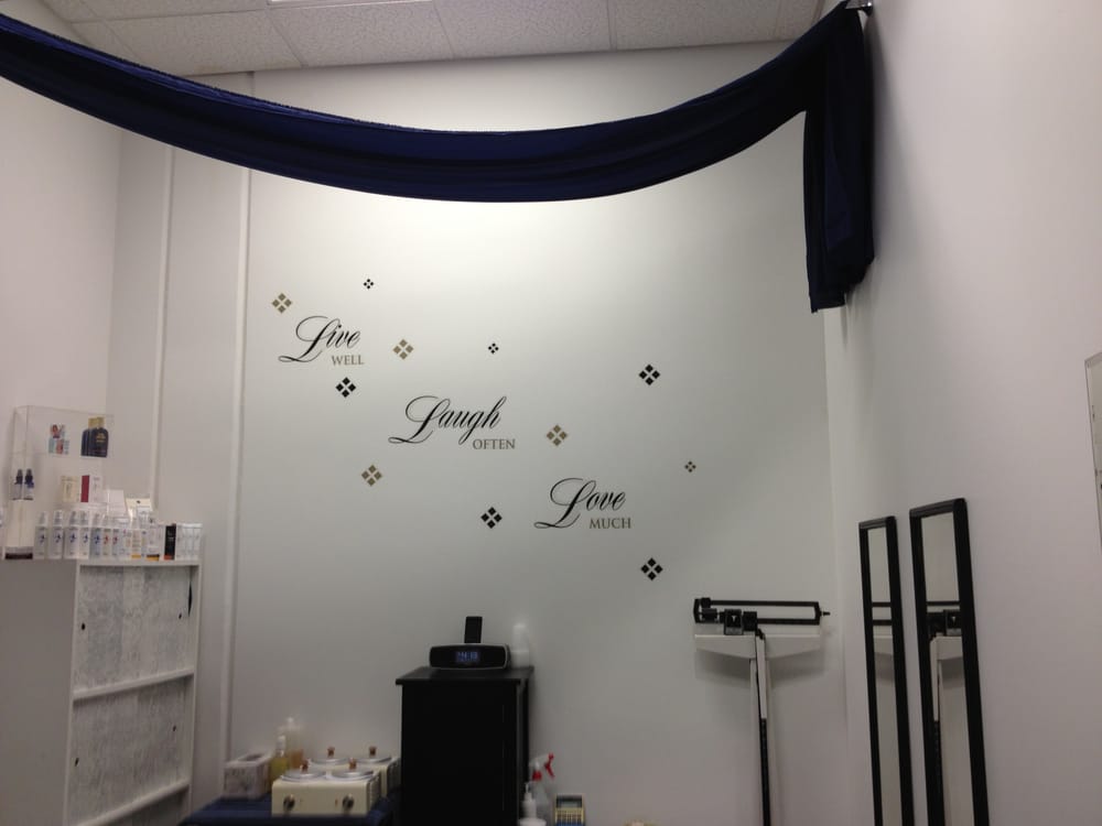 Stephanie's Skincare and Bodywrap Studio Logo