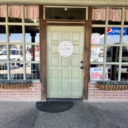 Funny Farm Cafe - Entrance