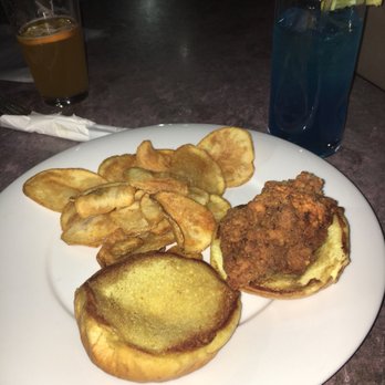 Hickory Tavern - Sports Bars Near Me - Columbia, South Carolina
