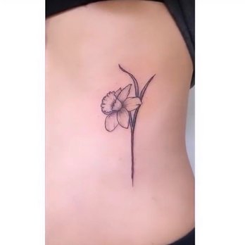 Studio Artisphere - Handpoked daffodil tattoo - Tattoo Near Me - Vancouver, British Columbia Studio Artisphere - Handpoked daffodil tattoo - Tattoo Near Me - Vancouver, British Columbia