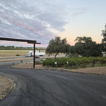 Paso Robles Rv Ranch & Campground - Incline entrance - RV Parks Near Me - Paso Robles, California Paso Robles Rv Ranch & Campground - Incline entrance - RV Parks Near Me - Paso Robles, California