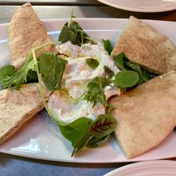 Michael's Mediterranean Restaurant - Pita and dip