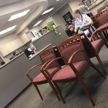 Orthokansas - Main waiting area and reception. - Physical Therapy Near Me - Lawrence, Kansas