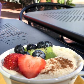 Bistro Cafe - Avena/oatmeal w cinnamon and fresh fruit. - Breakfast & Brunch Near Me - Miami, Florida Bistro Cafe - Avena/oatmeal w cinnamon and fresh fruit. - Breakfast & Brunch Near Me - Miami, Florida
