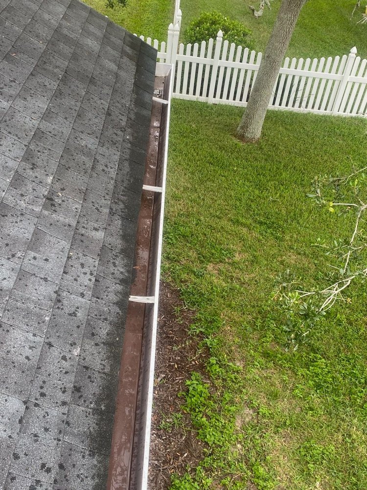 Slide of Reliant Roof Cleaning & Pressure Washing