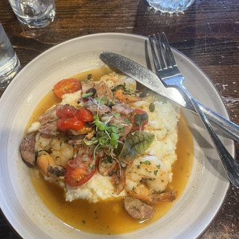 Lucille's - Shrimp & Grits Lunch - New American Near Me - Houston, Texas