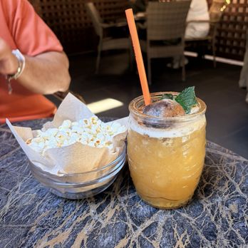 Torre Rosa - Cocktail Bars Near Me - Barcelona, B Torre Rosa - Cocktail Bars Near Me - Barcelona, B