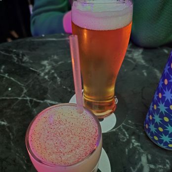 Moongate Lounge - start of autumn, eclipse pale ale - Lounges Near Me - San Francisco, California