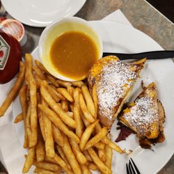 Italiano's Restaurant - Italiano's Monte Cristo