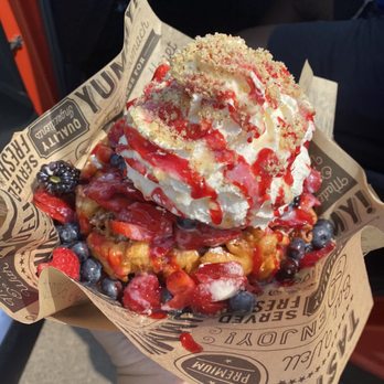 Sweet Bites N Ice - Berry Funnel Cake - Desserts Near Me - Bakersfield, California Sweet Bites N Ice - Berry Funnel Cake - Desserts Near Me - Bakersfield, California