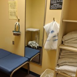 Memorial Women's Center Imaging Healthplex - Changing room