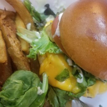 Curb Side Bistro - New American Near Me - Odessa, Texas