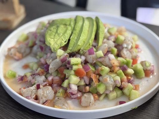 La Cruda Mariscos by null
