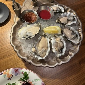 Maligne - Oysters - New American Near Me - Seaside, California Maligne - Oysters - New American Near Me - Seaside, California