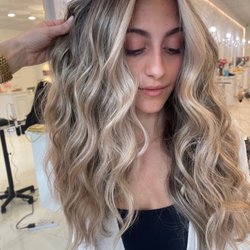 Dua Hair Studio - Full Highlight- gloss and shadow root
