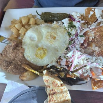 Los Chilaquiles - Chilaquiles plate - Mexican Near Me - Seguin, Texas Los Chilaquiles - Chilaquiles plate - Mexican Near Me - Seguin, Texas