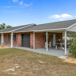 Acadia Acres - Blueberry Bramble includes 3/2 layout which sleeps 6 comfortably. Includes 'bistro' for evening dinners and a patio overlooking paddocks