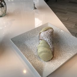 Pistachio Cannoli (medium size)