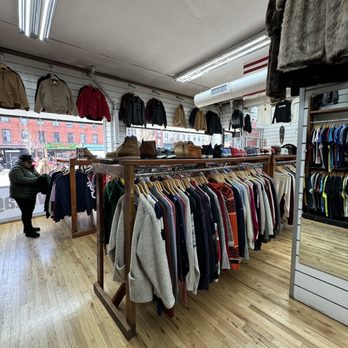 L Train Vintage - Used, Vintage & Consignment Near Me - New York, New York L Train Vintage - Used, Vintage & Consignment Near Me - New York, New York