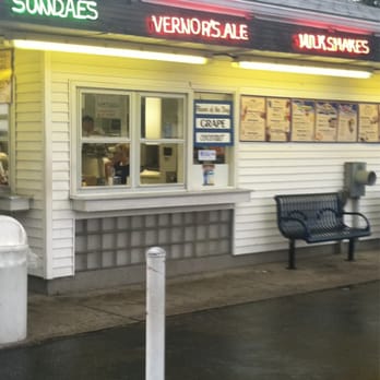 Strickland's Frozen Custard - Ice Cream & Frozen Yogurt Near Me - Akron, Ohio