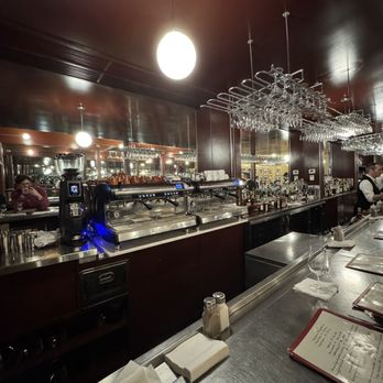L'Express - French Near Me - Montreal, Quebec L'Express - French Near Me - Montreal, Quebec
