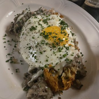 Au Cheval - Crispy Potato Hash - Bars Near Me - Chicago, Illinois