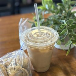Sweet Cravings Bakery + Bistro - Chai tea with almond milk