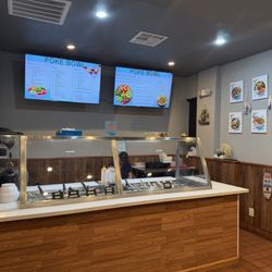 Kaua Hawaiian  Bbq - Poke bowl area