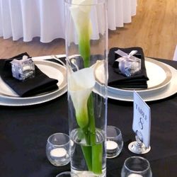 Flowers By Tiffany - Simple Centerpieces of Calla Lilies  (9/22/2019)