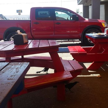 Antojitos Yolys - The outdoor dining patio area. - Food Trucks Near Me - Harlingen, Texas