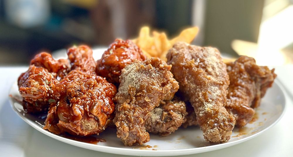 Hotsome Chicken Logo