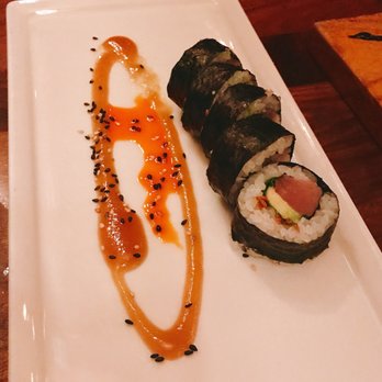 Uchi Dallas - I'm not sure if Uchi has a fan club. But I'd love to be apart of them. I'd intravenously put this roll into my body. - Japanese Near Me - Dallas, Texas