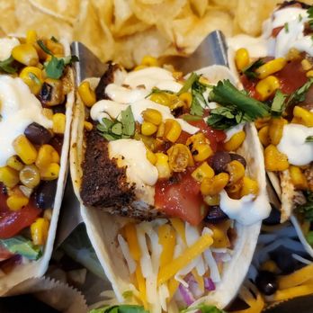 Horvath's Harbor - Fish tacos - Cocktail Bars Near Me - Thornville, Ohio