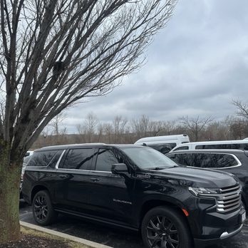 Select Auto Rentals - 2021 Chevy Suburban - Car Rental Near Me - O'Fallon, Missouri Select Auto Rentals - 2021 Chevy Suburban - Car Rental Near Me - O'Fallon, Missouri