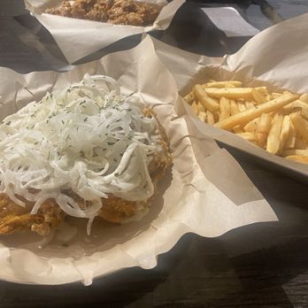 CM Chicken Norristown - Curry Snow Onion Fried Chicken - Chicken Wings Near Me - Norristown, Pennsylvania CM Chicken Norristown - Curry Snow Onion Fried Chicken - Chicken Wings Near Me - Norristown, Pennsylvania