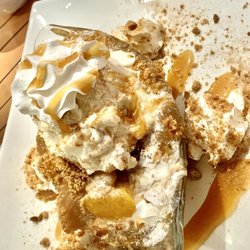 Bobby's Barrel - Peach cobbler