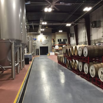 Coppertail Brewing Co - The brewery center - Bars Near Me - Tampa, Florida