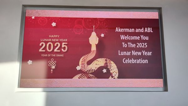 US Bank Tower by null