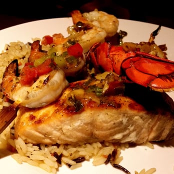 Red Lobster - Lobster, salmon and shrimp platter .. Tasty .. - Seafood Near Me - Austin, Texas