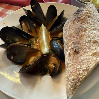 Hazel's - Mussels - Bars Near Me - Birmingham, Michigan