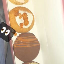 Strawberry Cake Cookie, Cinnamon Crunch Cookie, Double Fudge Sandwich Cookie, Cookies & Cream Cheesecake Strawberry Cake Cookie, Cinnamon Crunch Cookie, Double Fudge Sandwich Cookie, Cookies & Cream Cheesecake