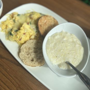 Another Broken Egg Cafe - Breakfast & Brunch Near Me - Elkridge, Maryland