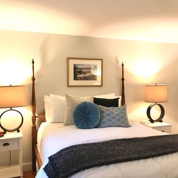 Sea Meadow Inn - Sarah bedroom - Bed & Breakfast Near Me - Brewster, Massachusetts Sea Meadow Inn - Sarah bedroom - Bed & Breakfast Near Me - Brewster, Massachusetts