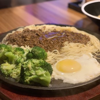 Momo's Cafe - sizzling noodles - Asian Fusion Near Me - Washington, DC, District of Columbia Momo's Cafe - sizzling noodles - Asian Fusion Near Me - Washington, DC, District of Columbia