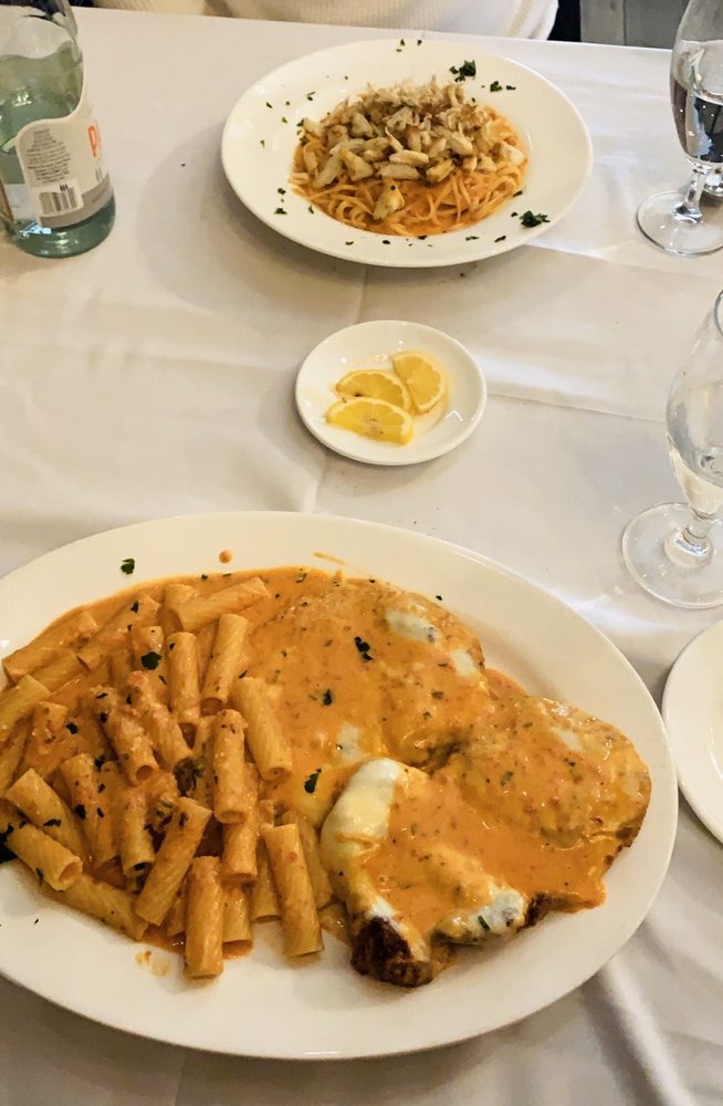 ROBERT’S SCRATCH KITCHEN 218 Photos & 213 Reviews 400 Minnisink Rd