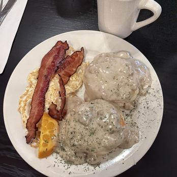 Memo's Restaurant & Catering - Coffee & Tea Near Me - West Springfield, Massachusetts